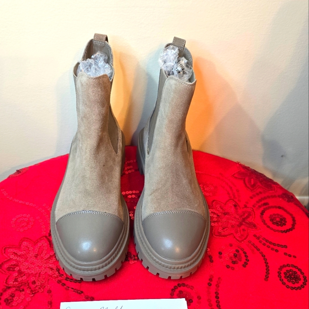 NEW Steve Madden Mayslie Womens Taupe Suede Leather Chealsea Ankle Boots